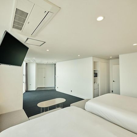 Uh Suite The Haeundae Busan Exteriör bild