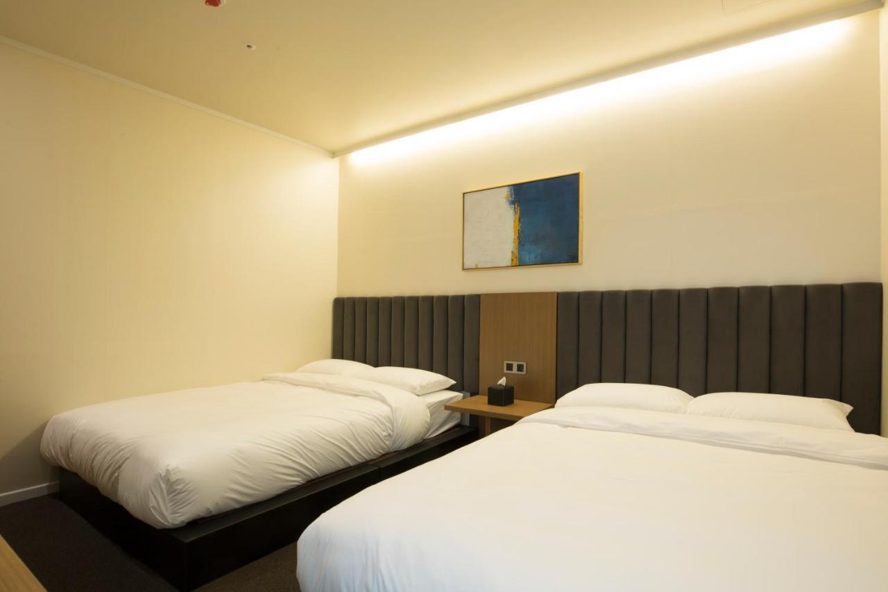 Uh Suite The Haeundae Busan Exteriör bild