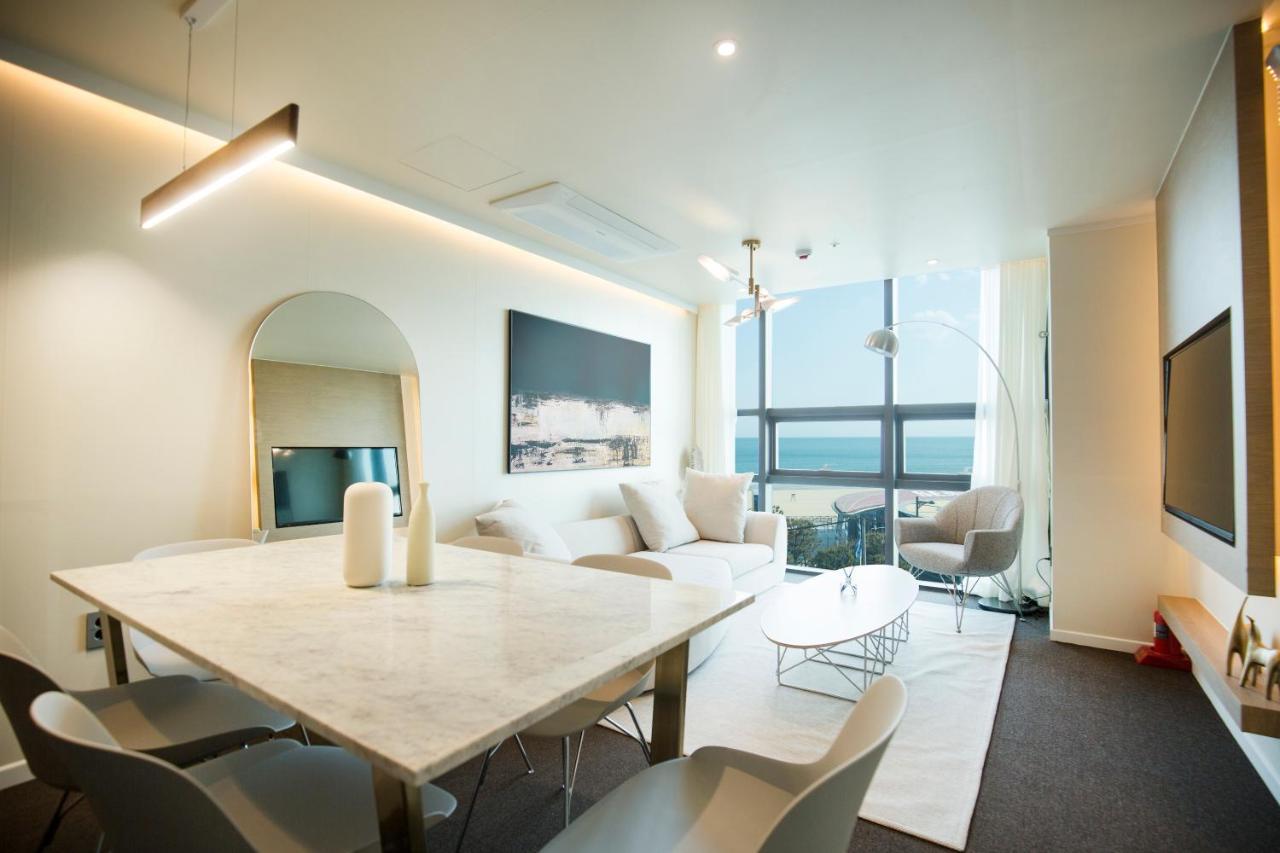 Uh Suite The Haeundae Busan Exteriör bild