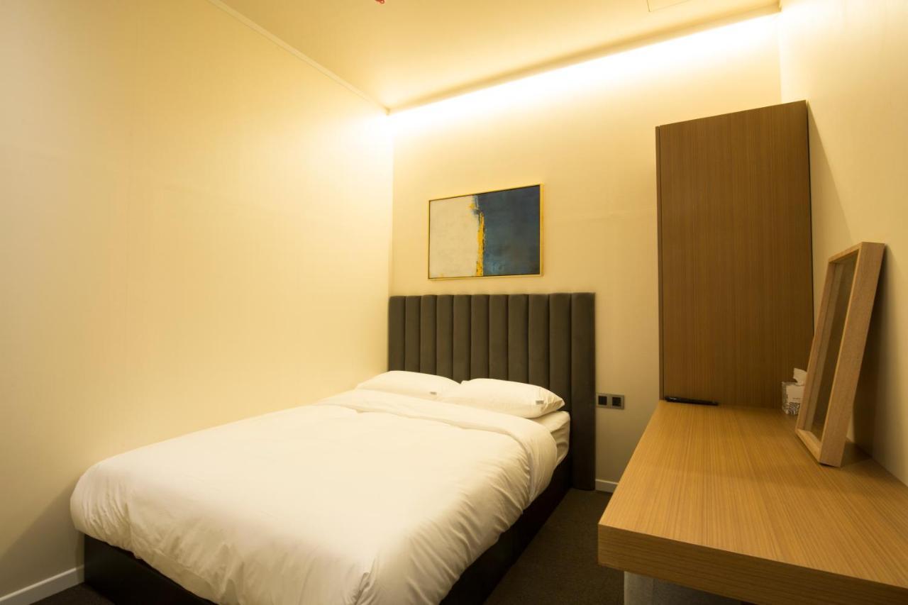 Uh Suite The Haeundae Busan Exteriör bild