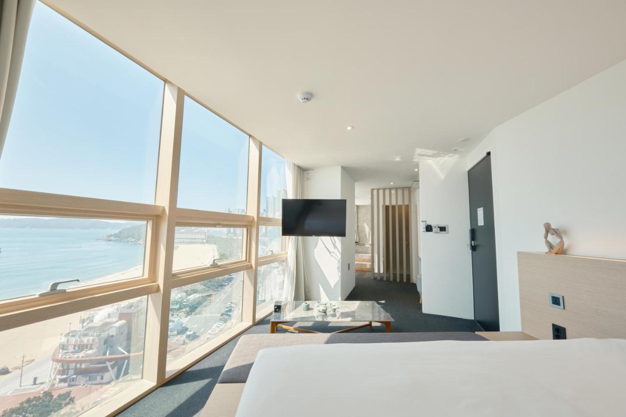 Uh Suite The Haeundae Busan Exteriör bild