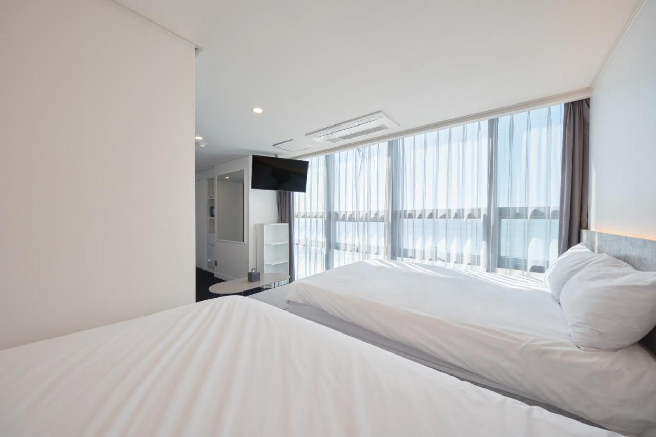 Uh Suite The Haeundae Busan Exteriör bild