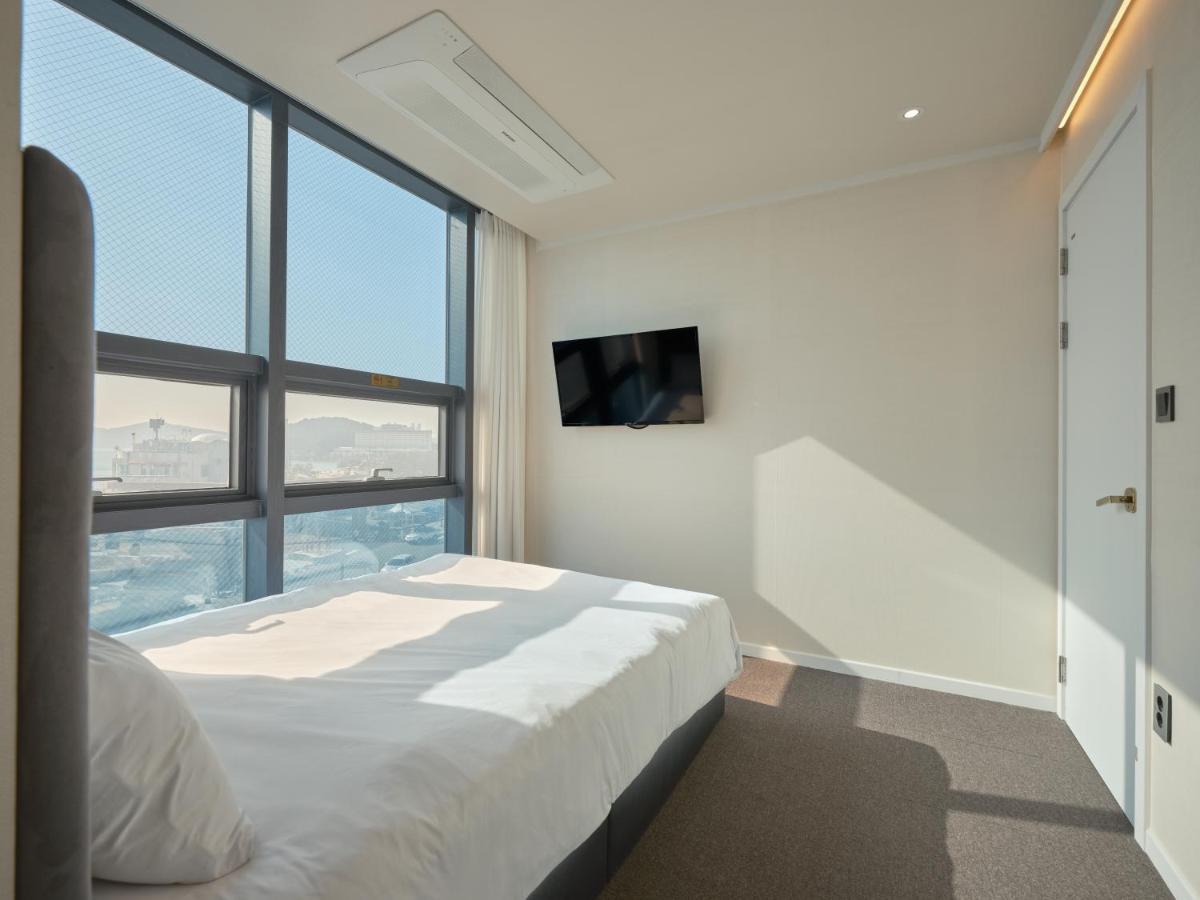 Uh Suite The Haeundae Busan Exteriör bild