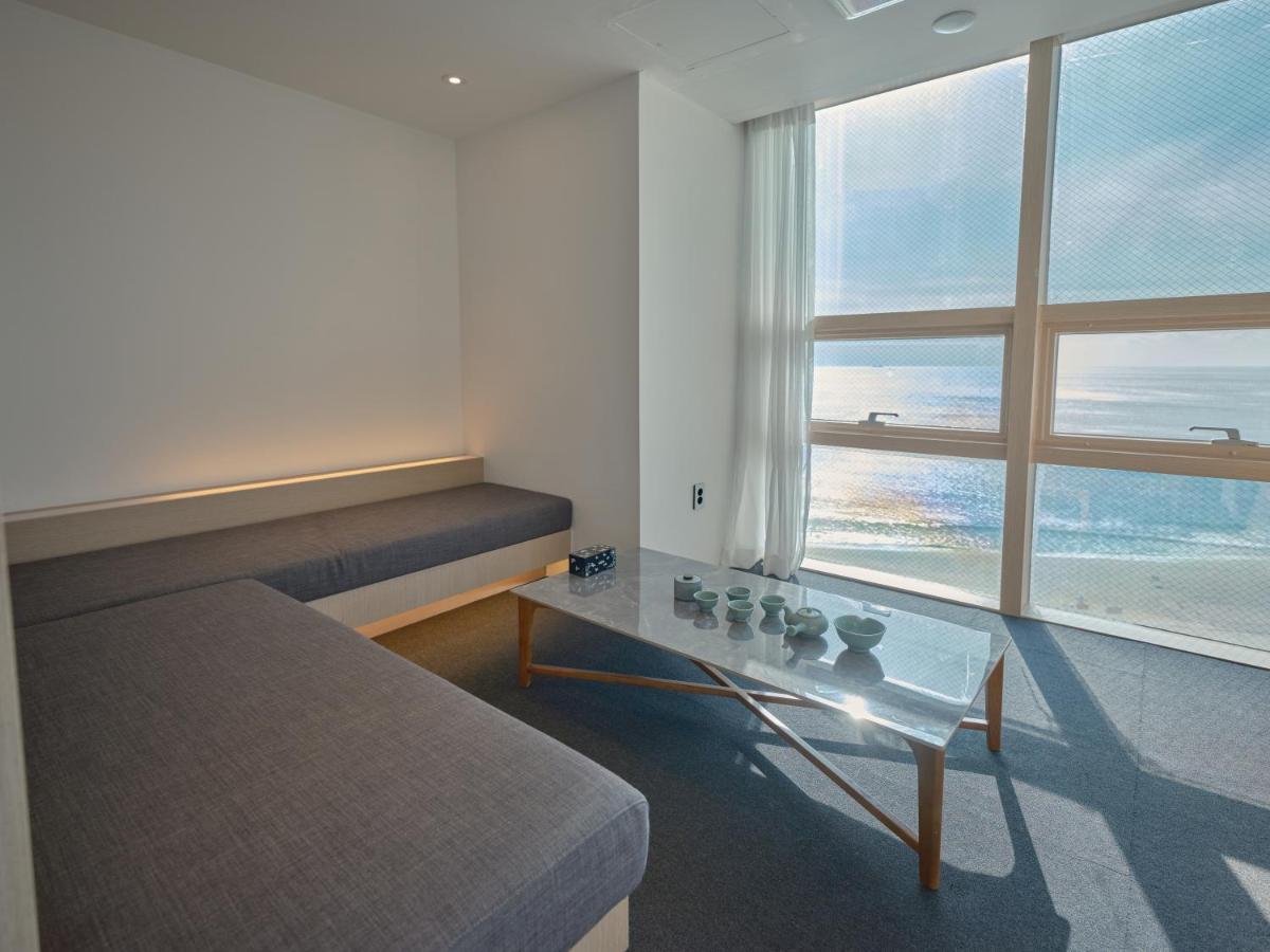 Uh Suite The Haeundae Busan Exteriör bild