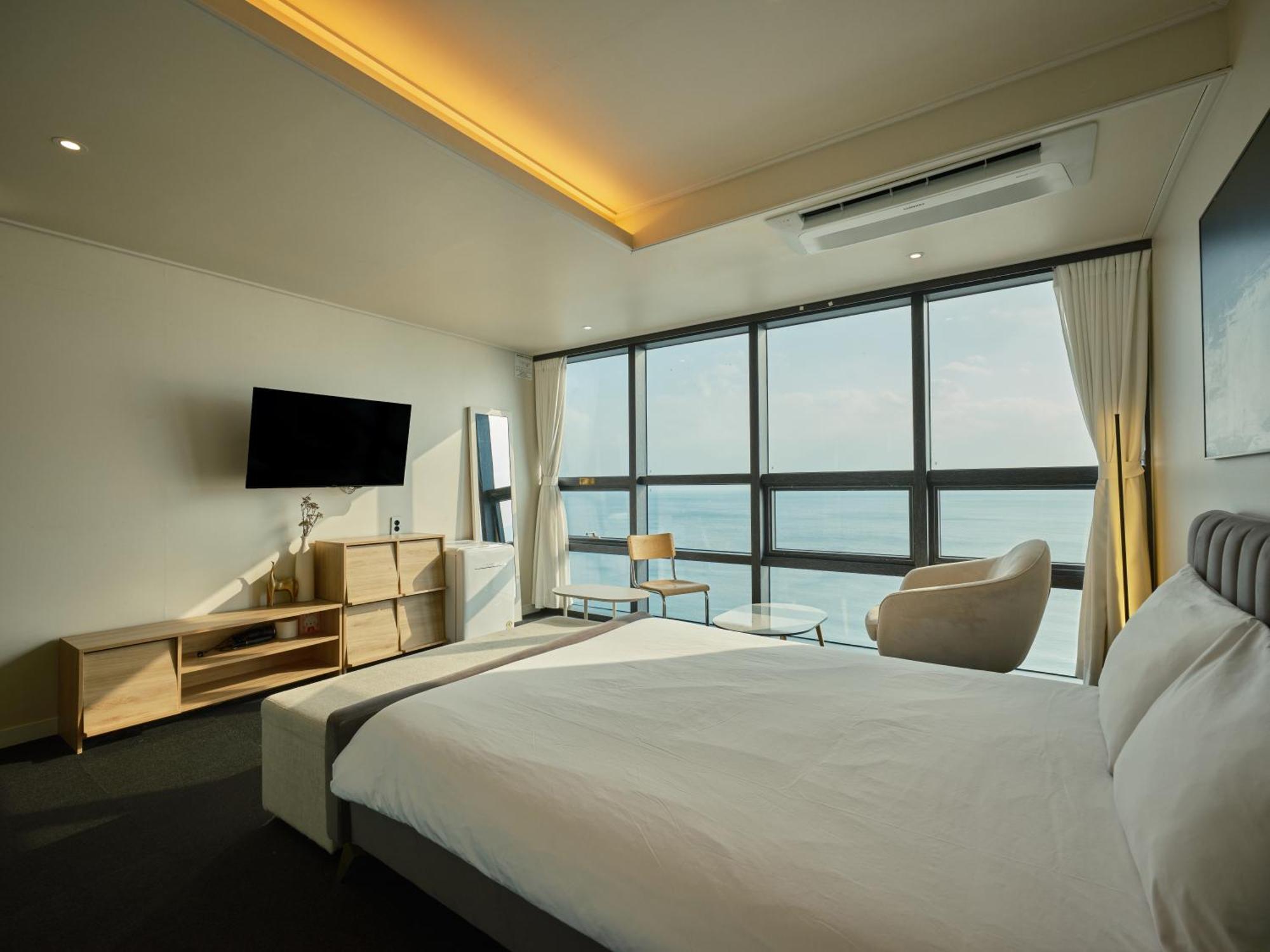 Uh Suite The Haeundae Busan Exteriör bild