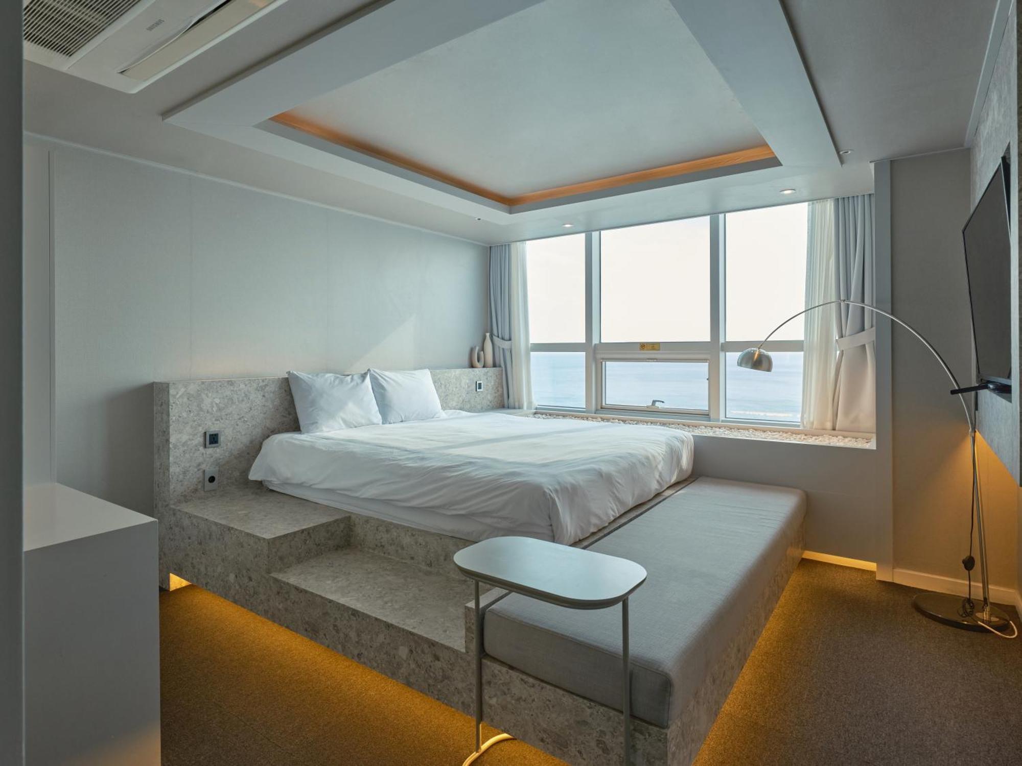 Uh Suite The Haeundae Busan Exteriör bild