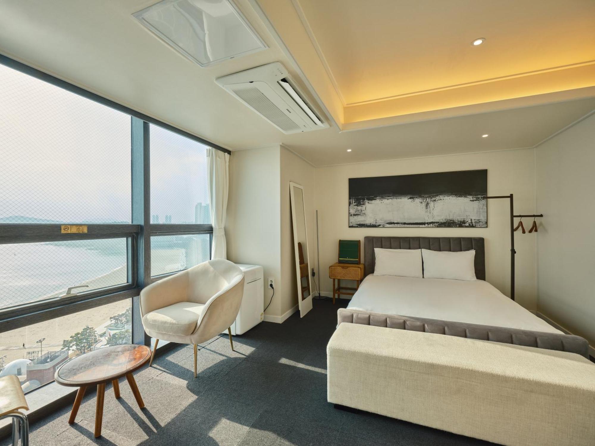 Uh Suite The Haeundae Busan Exteriör bild