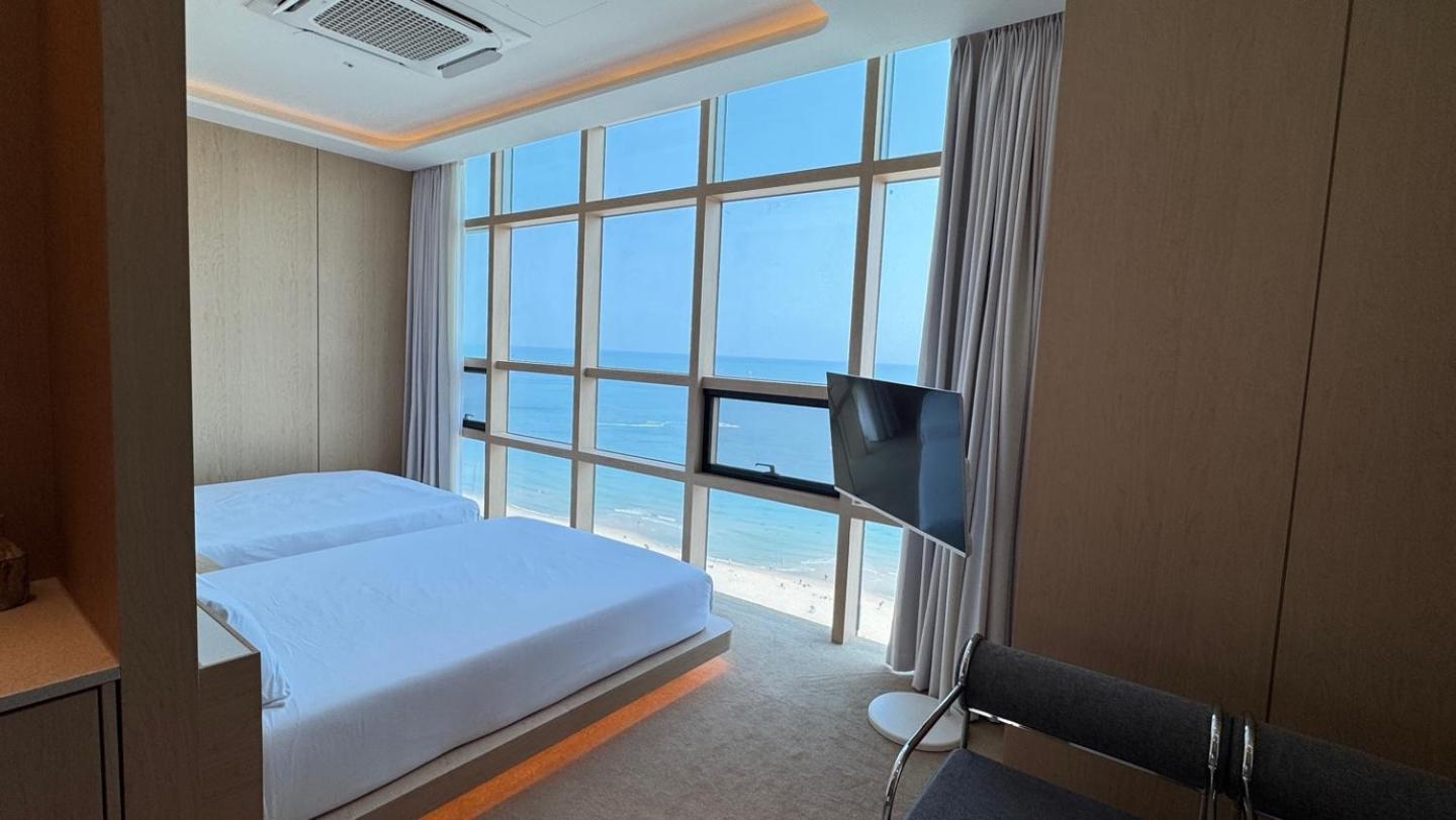 Uh Suite The Haeundae Busan Exteriör bild